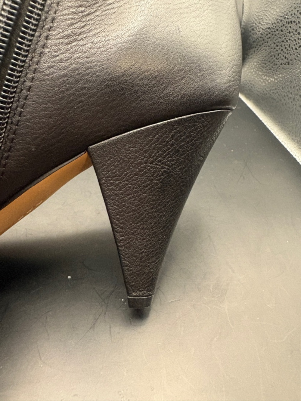 Vince camuto ADRIELA black leather booties - NIB/NWOT - size 10 - Picture 6 of 9